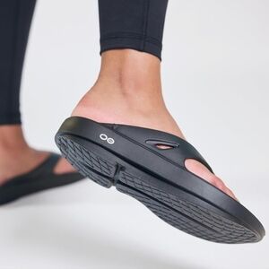 OOFOS Black Slide Sandals Unisex